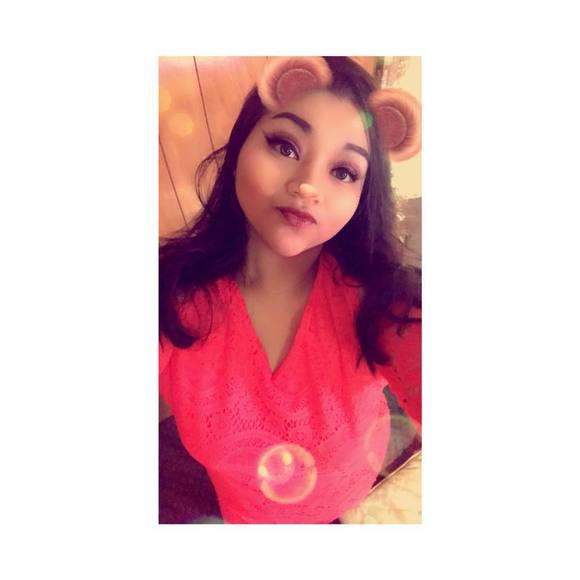 Meet your Posher, Alejandra - Picture 1 of 1